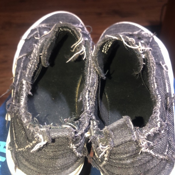 Black distressed Babalu Corkys - Picture 9 of 9